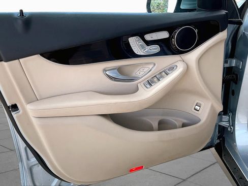 Used 2017 Mercedes-Benz GLC 300 image 21