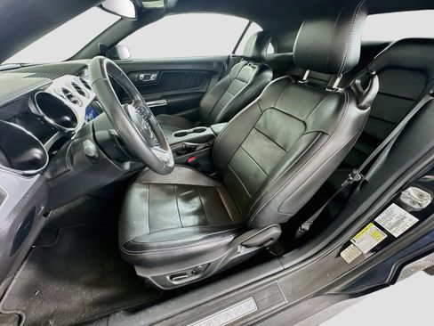 Used 2017 Ford Mustang Premium RWD image 13