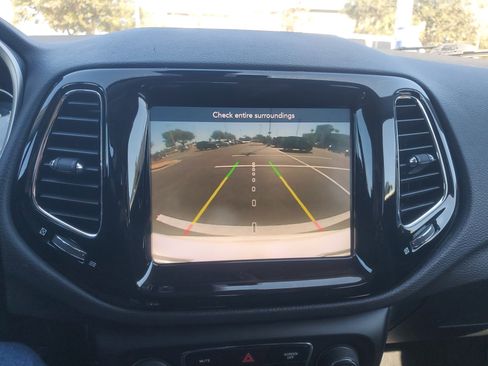 Used 2021 Jeep Compass Limited image 18