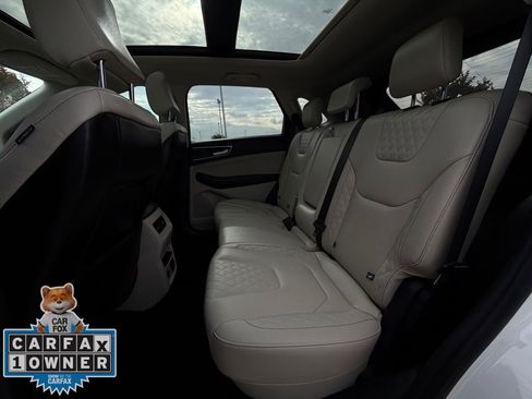 Used 2024 Ford Edge Titanium AWD/4WD image 23