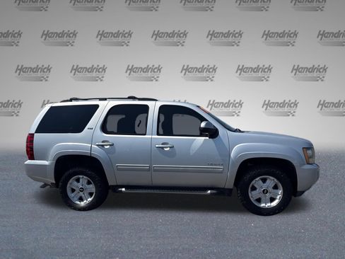 Used 2011 Chevrolet Tahoe LT w/ Luxury Package AWD/4WD image 11