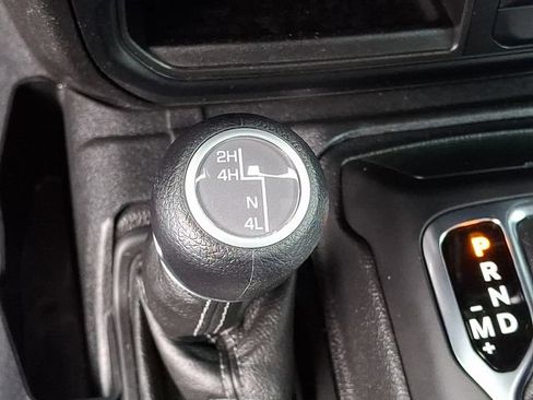 Used 2024 Jeep Gladiator Sport AWD/4WD image 20