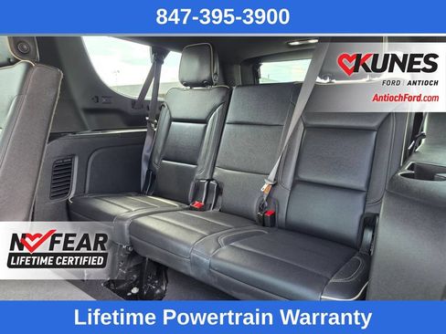 Used 2024 Chevrolet Suburban Premier AWD/4WD image 23
