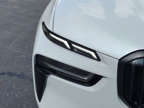 Used 2024 BMW X7 xDrive40i w/ Executive Package image 10