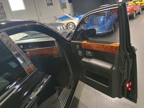 Used 2009 Rolls-Royce Phantom Sedan RWD image 43