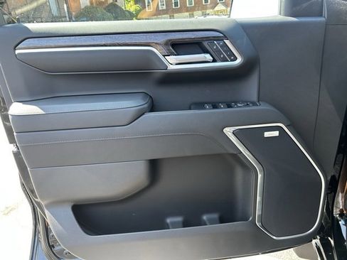 New 2026 Chevrolet Silverado 1500 LTZ w/ LTZ Premium Package image 8