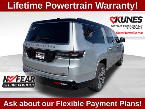 Used 2024 Jeep Grand Wagoneer L Series III AWD/4WD image 4