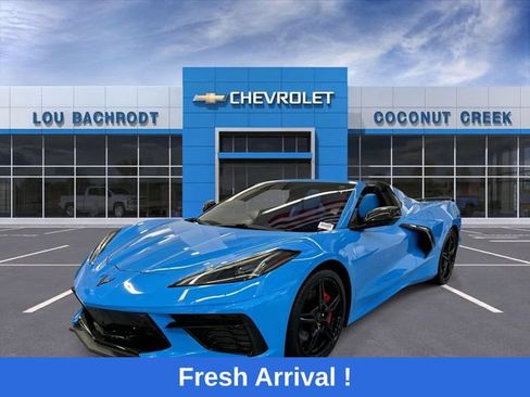 Used 2021 Chevrolet Corvette Stingray Premium Conv w/ Z51 Performance Package RWD image 4