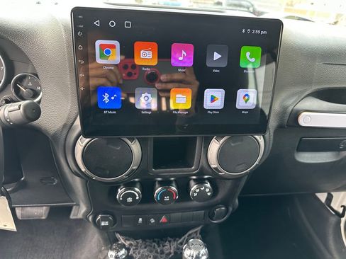 Used 2015 Jeep Wrangler Unlimited Sport image 27