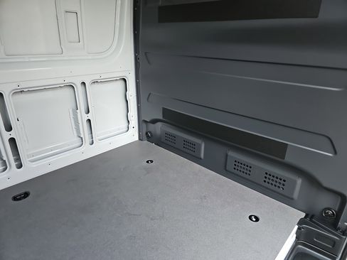 New 2026 Mercedes-Benz Sprinter 2500 image 11