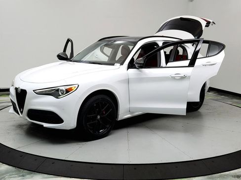 Used 2020 Alfa Romeo Stelvio Sport w/ Quick Order Package 22K Sport image 9