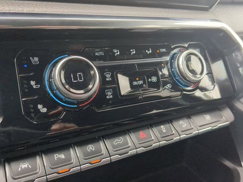 Used 2024 GMC Sierra 1500 Denali w/ Denali Reserve Package image 19