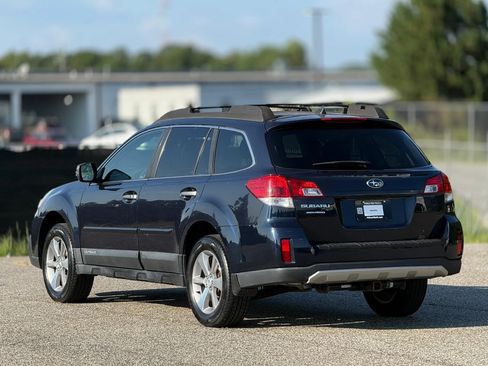 Used 2014 Subaru Outback 2.5i Limited AWD/4WD image 10