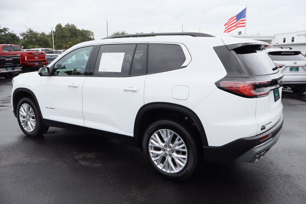 Certified 2026 GMC Acadia Elevation w/ Elevation Premium Package FWD image 7