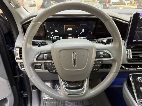 Used 2019 Lincoln Navigator Reserve AWD/4WD image 24