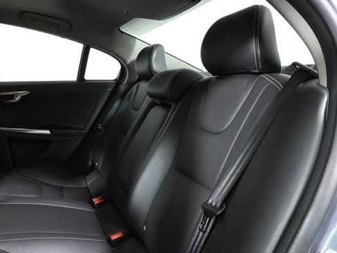 Used 2017 Volvo S60 T5 Dynamic AWD/4WD image 4