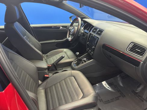 Used 2017 Volkswagen Jetta GLI FWD image 23