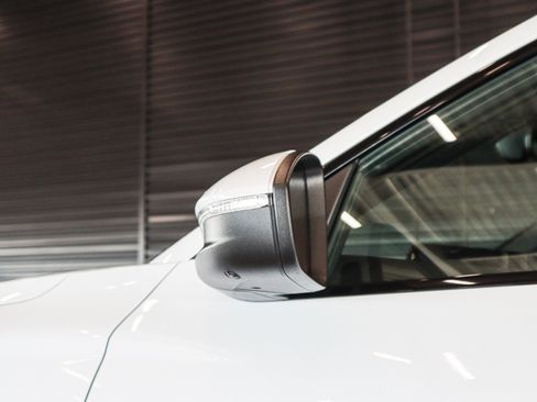 Certified 2025 Audi Q6 e-tron Premium w/ Convenience Package image 29