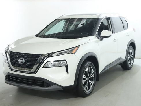 Certified 2023 Nissan Rogue SV w/ SV Premium B Package AWD/4WD image 4
