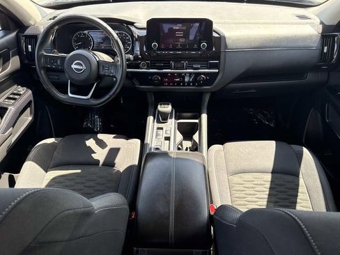 Certified 2022 Nissan Pathfinder SV FWD image 16