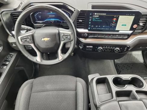 Used 2025 Chevrolet Silverado 1500 LT RWD image 27