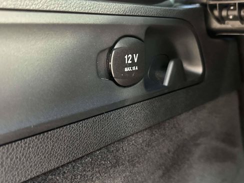 Used 2018 Mercedes-Benz GLC 300 4MATIC image 12