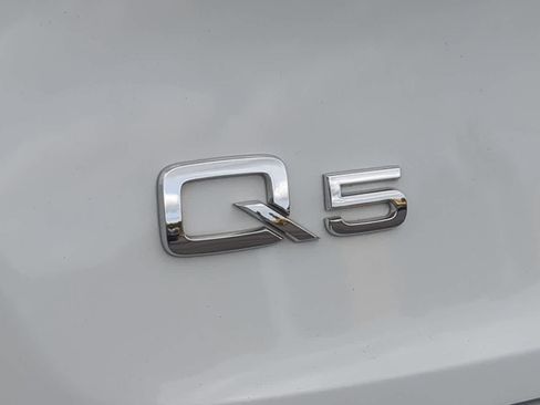 Used 2021 Audi Q5 Premium Plus w/ Premium Plus Package AWD/4WD image 12