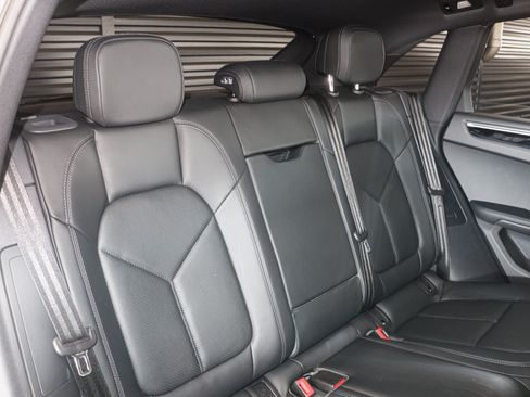 Certified 2026 Porsche Macan AWD/4WD image 6