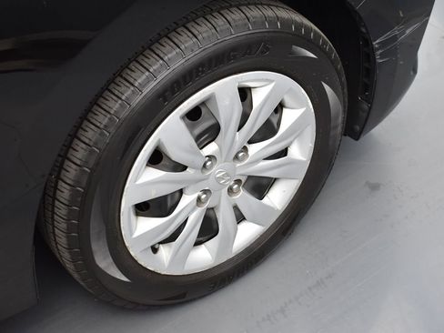 Used 2022 Hyundai Accent SE image 27