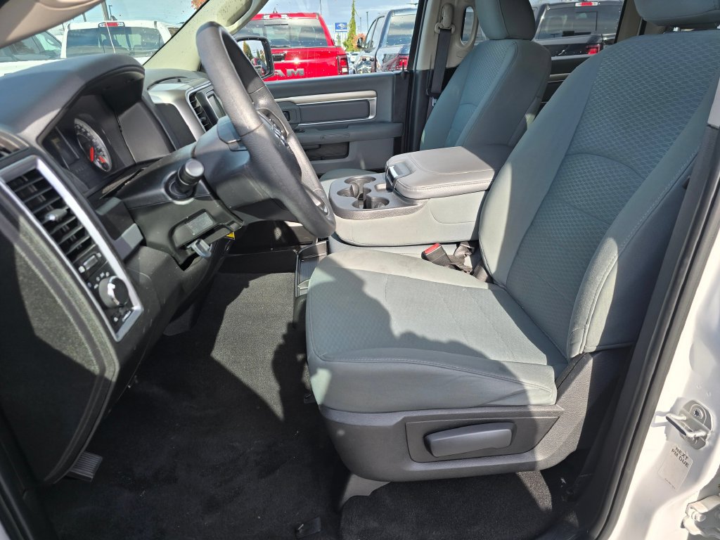 Used 2019 RAM 1500 Classic SLT AWD/4WD image 22