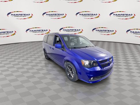 Used 2019 Dodge Grand Caravan GT FWD image 2