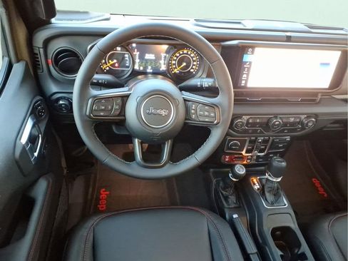 New 2026 Jeep Gladiator Rubicon AWD/4WD image 11
