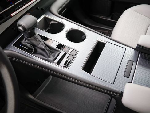 New 2026 Toyota Sienna LE FWD image 14