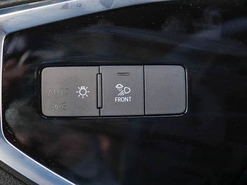 New 2025 Audi Q3 2.0T Premium image 31