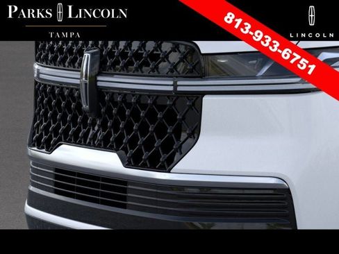 New 2026 Lincoln Navigator L Reserve AWD/4WD image 17