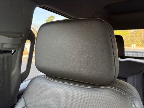 Used 2022 GMC Sierra 1500 SLT image 12