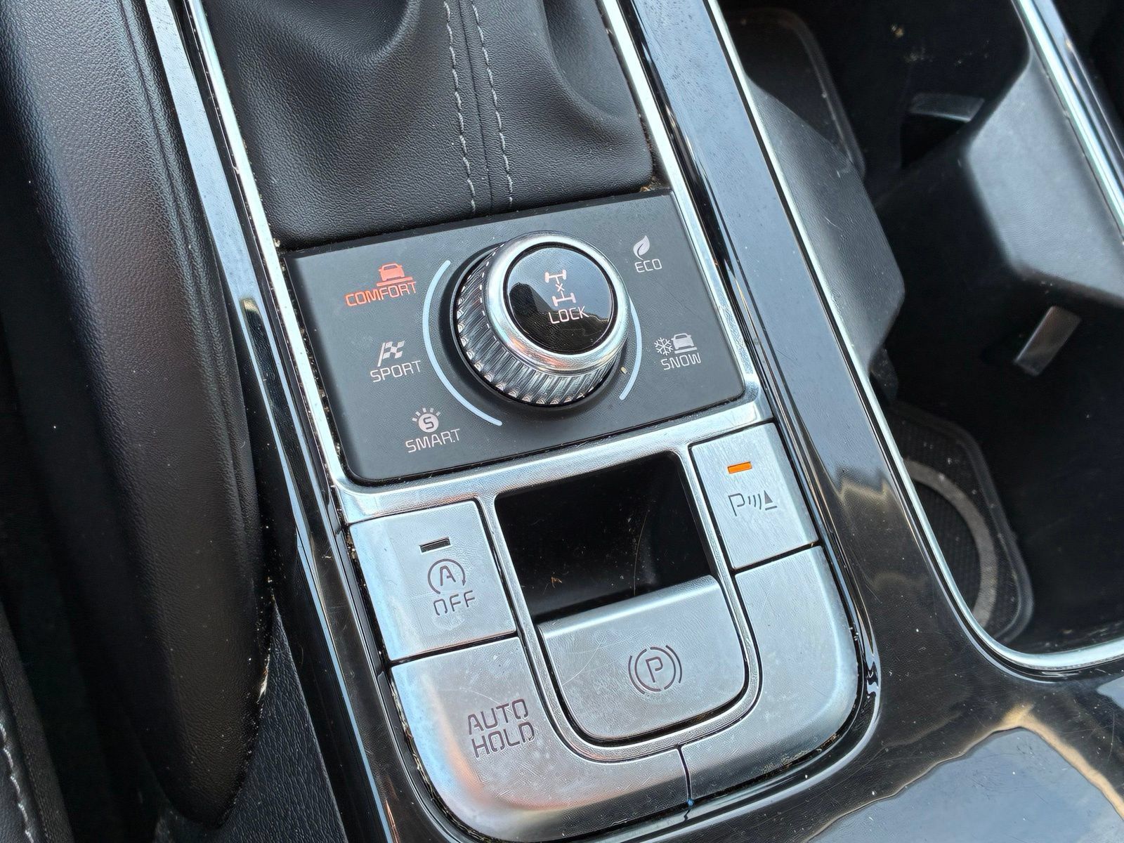 Used 2025 Kia Telluride S AWD/4WD image 14