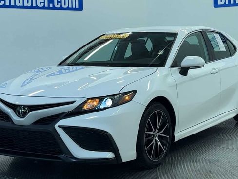 Used 2024 Toyota Camry SE FWD image 2