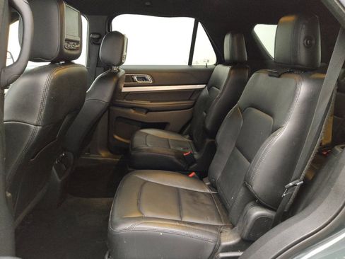 Used 2016 Ford Explorer XLT w/ Equipment Group 202A image 18