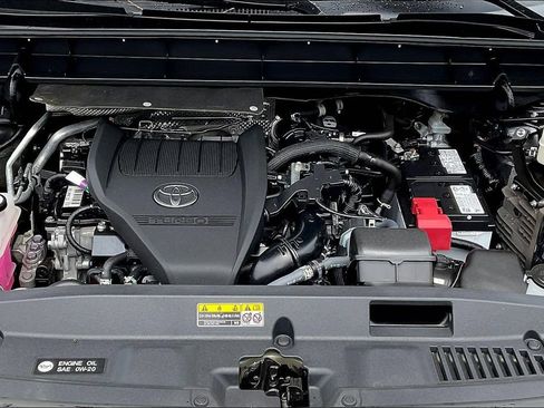 Used 2023 Toyota Highlander L FWD image 31