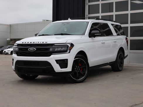 Used 2022 Ford Expedition Max Limited AWD/4WD image 3