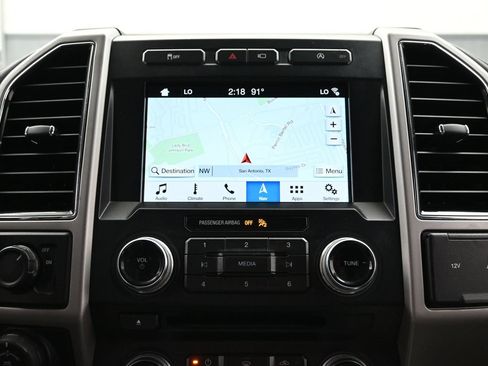 Used 2018 Ford F150 Lariat w/ Equipment Group 502A Luxury RWD image 30