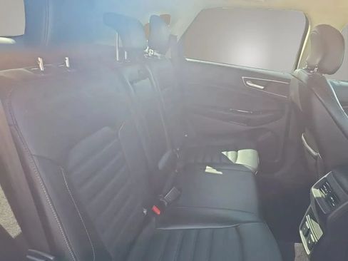 Used 2017 Ford Edge SEL w/ Equipment Group 201A FWD image 16