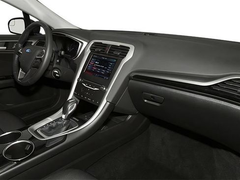 Used 2013 Ford Fusion SE FWD image 12