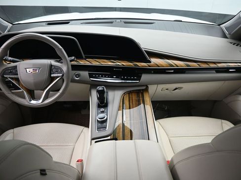 Used 2023 Cadillac Escalade Sport Platinum image 25