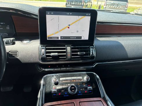 Used 2020 Lincoln Navigator Reserve RWD image 26