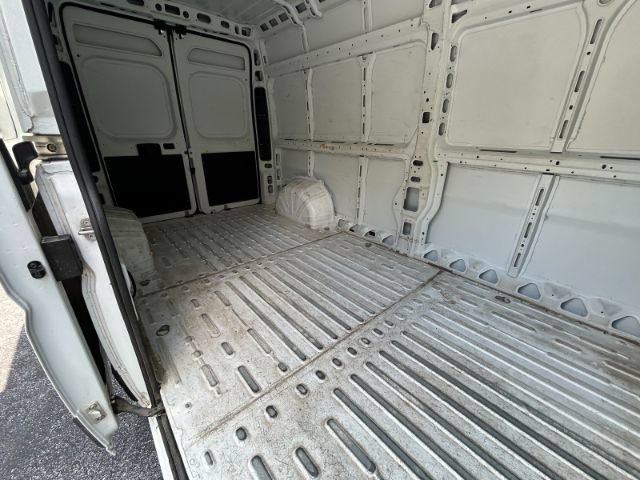 Used 2025 RAM ProMaster 2500 w/ Convenience Group FWD image 33