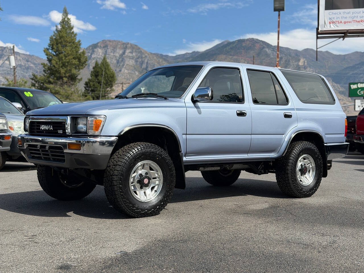 Used 1990 Toyota 4Runner SR5 AWD/4WD image 1