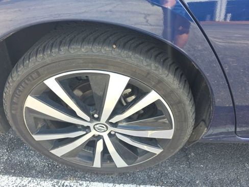 Used 2021 Nissan Altima 2.5 SR FWD image 10