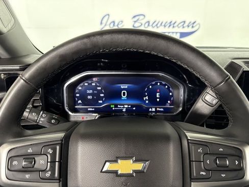Used 2025 Chevrolet Silverado 1500 LT image 4